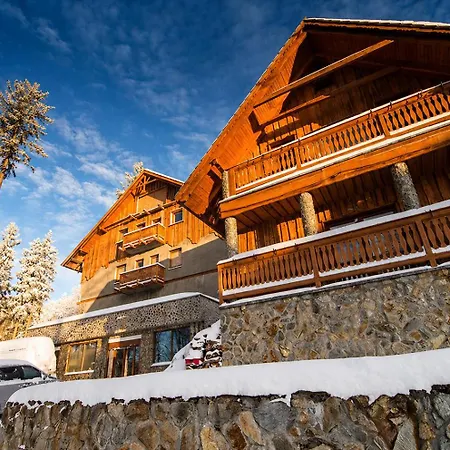 - Pod Smerkami Chalet