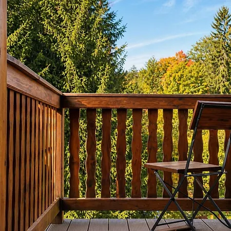- Pod Smerkami Chalet *