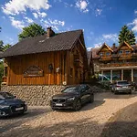 - Pod Smerkami Chalet Szklarska Poreba